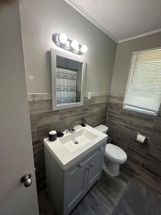 E, Memphis Home 5 Min From I240W ภายนอก รูปภาพ